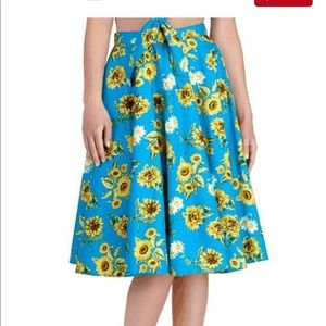 Hell bunny pin up sunflower skirt never worn!